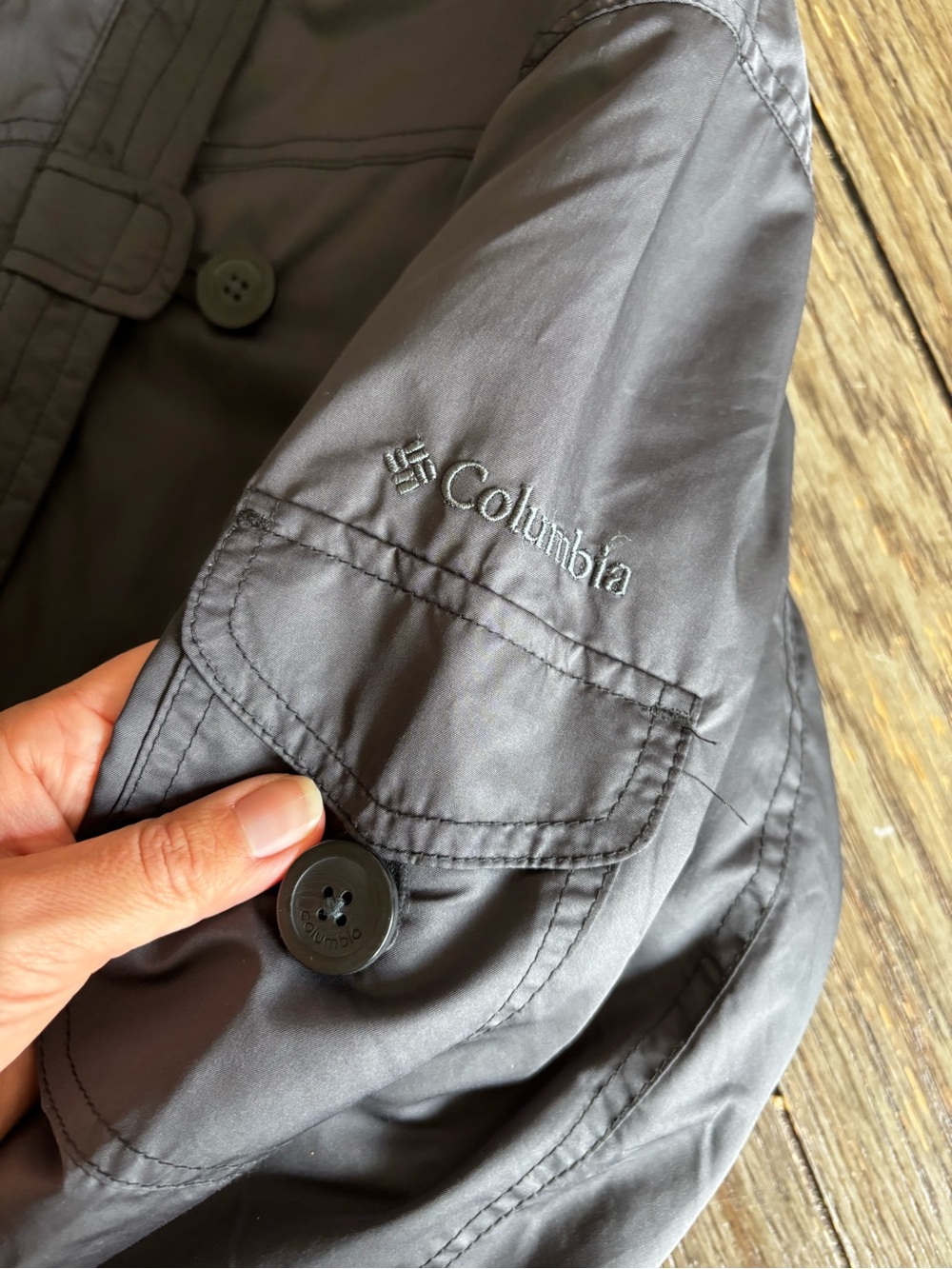 Columbia Women's Black Hooded Bomber Jacket - Picture 9 of 9